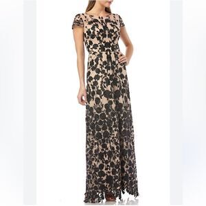 JS collections Dress Womens size 4 floral appliqué Gown Beige and Black Mesh